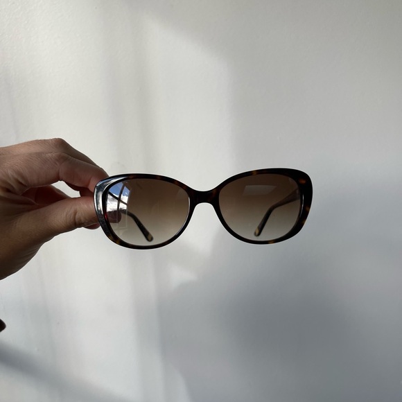 Vintage Saks on fifth Avenue sunglasses - Picture 3 of 9